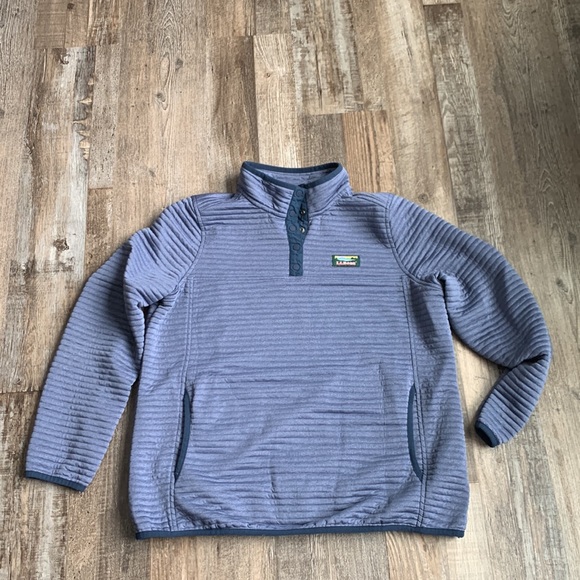 L.L.Bean Pullover - Picture 2 of 7